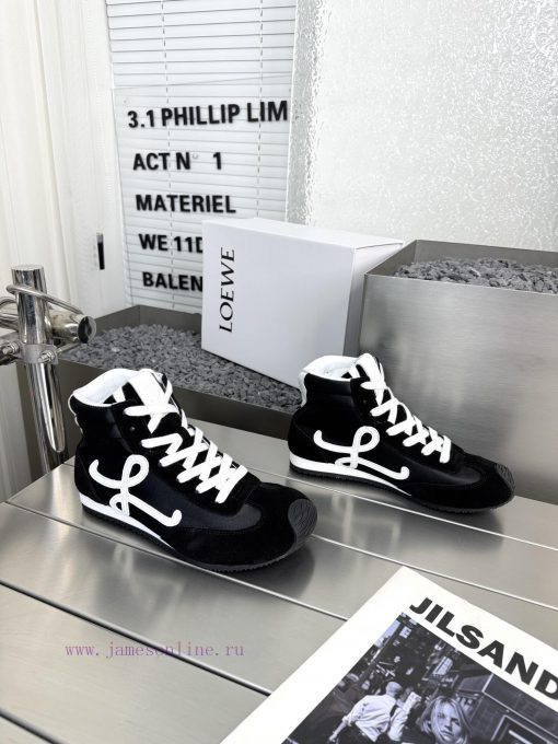 Loewe's new Flow Runner 2.0 series of new runway sports shoesNew color retro series running sh6nfjwa - Image 6