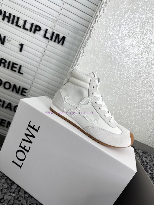 Loewe's new Flow Runner 2.0 series of new runway sports shoesNew color retro series running p133wrme - Image 5