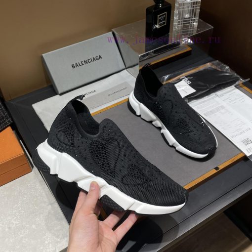 Balenciaga's sparkling single shoes are the world's first, and INS Weibo magazine has explodqq40pebq - Image 2