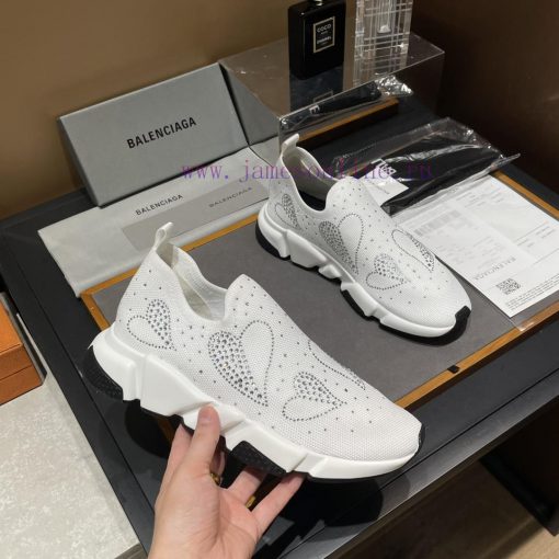 Balenciaga's sparkling single shoes are the world's first, and INS Weibo magazine has explod806tkcqq - Image 2