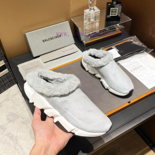 BALENCIAGA, Chinese yuan, due to the gradually decreasing temperature, there has been a trenp9ixwqei - Image 2