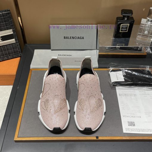 Balenciaga's sparkling single shoes are the world's first, and INS Weibo magazine has explodh37nnldg - Image 9