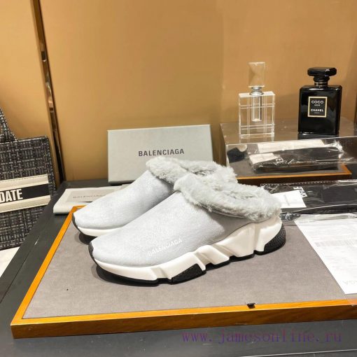 BALENCIAGA, Chinese yuan, due to the gradually decreasing temperature, there has been a trenp9ixwqei - Image 5