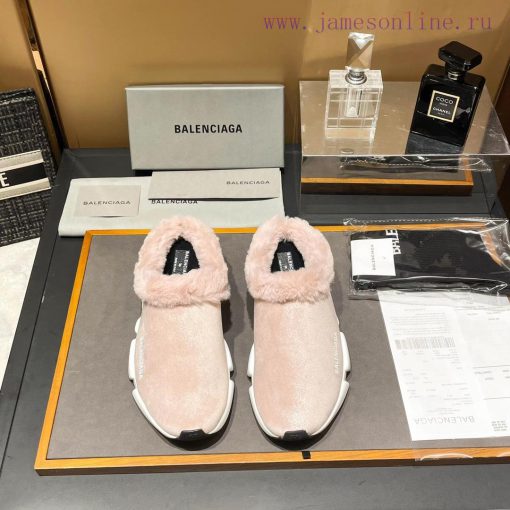 BALENCIAGA, Chinese yuan, due to the gradually decreasing temperature, there has been a trencn02vwwo - Image 5