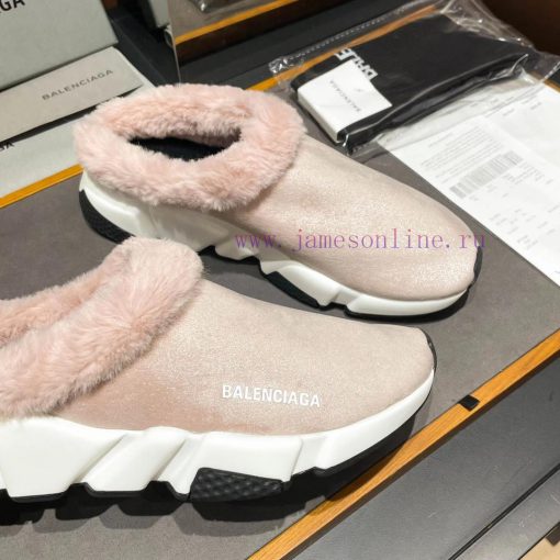 BALENCIAGA, Chinese yuan, due to the gradually decreasing temperature, there has been a trencn02vwwo - Image 7