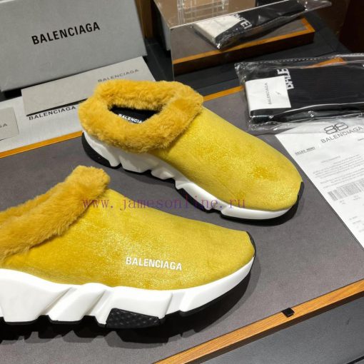 BALENCIAGA, Chinese yuan, due to the gradually decreasing temperature, there has been a trenrpgyjn6c - Image 8