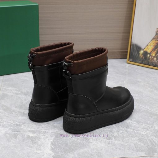 The modelFashionable and trendy thick soled snow boots24SS autumn and winter thick soled furr1e2u12v - Image 3