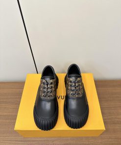 LOUIS VUITTON LV loafers retro unisex style single shoesClassic embossed retro fashion supersolhaja6