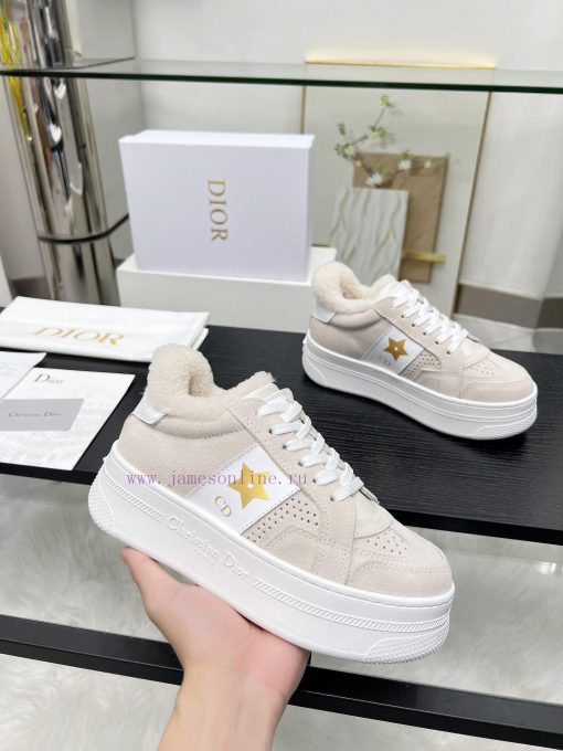 This Dior Star sports shoe is a fashionable item that further enriches the collection with ah09ei0xg