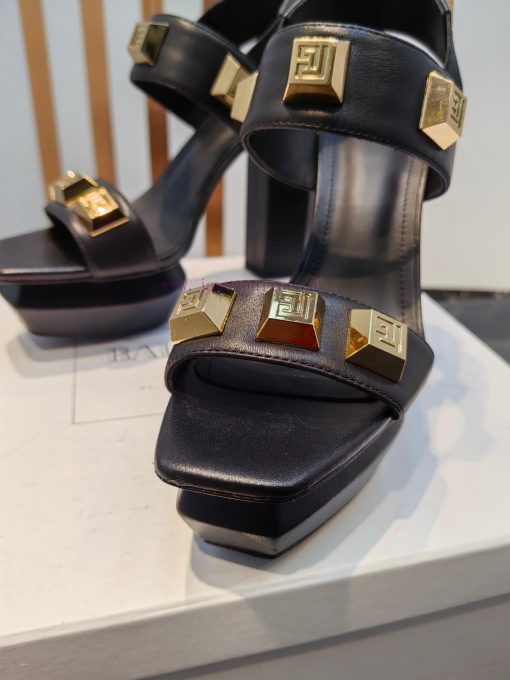 Out, 𝘽𝙖𝙡 * 𝙖𝙞𝙣 Balmain 2023 Spring/Summer Fashion Show Hentian High Water Platform SandalsBrr57c507r - Image 5
