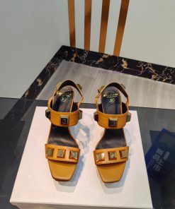 Out, 𝘽𝙖𝙡 * 𝙖𝙞𝙣 Balmain 2023 Spring/Summer Fashion Show Hentian High Water Platform SandalsBr4ltimtrm
