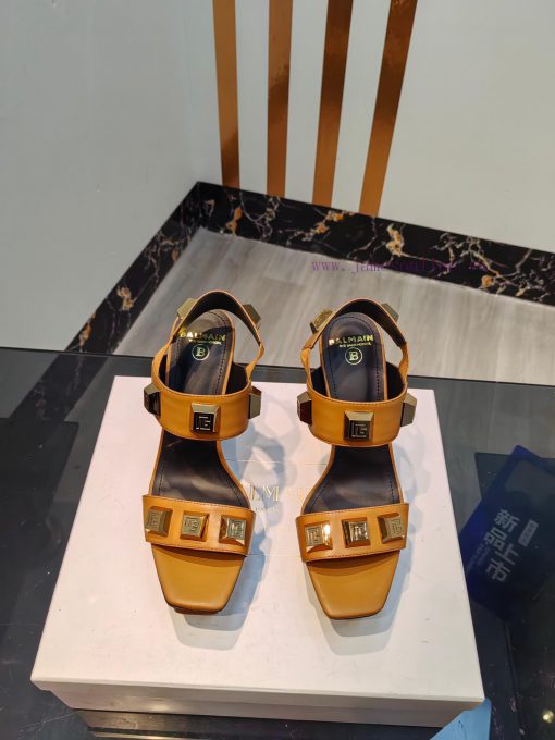 Out, 𝘽𝙖𝙡 * 𝙖𝙞𝙣 Balmain 2023 Spring/Summer Fashion Show Hentian High Water Platform SandalsBr4ltimtrm