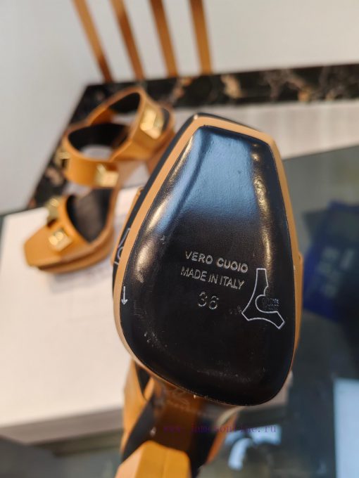 Out, 𝘽𝙖𝙡 * 𝙖𝙞𝙣 Balmain 2023 Spring/Summer Fashion Show Hentian High Water Platform SandalsBr4ltimtrm - Image 7