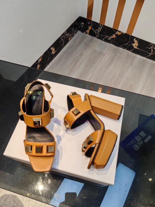 Out, 𝘽𝙖𝙡 * 𝙖𝙞𝙣 Balmain 2023 Spring/Summer Fashion Show Hentian High Water Platform SandalsBr4ltimtrm - Image 8