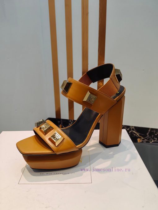 Out, 𝘽𝙖𝙡 * 𝙖𝙞𝙣 Balmain 2023 Spring/Summer Fashion Show Hentian High Water Platform SandalsBr4ltimtrm - Image 10