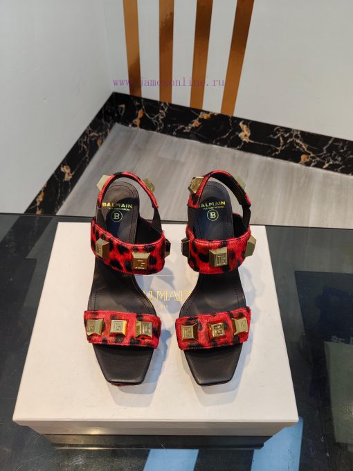 Out, Balmain autumn/winter 2023 runway fashion hate sky high waterproof platform sandals,Bra1yfl8iad