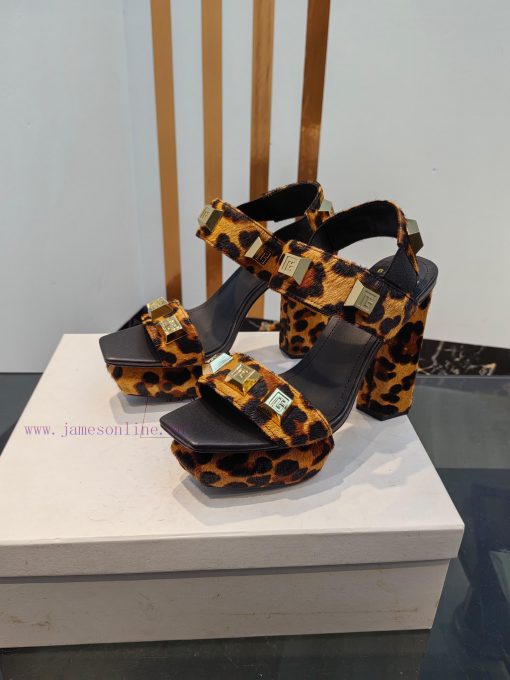 Out, Balmain autumn/winter 2023 runway fashion hate sky high waterproof platform sandals,Brasp1putkm - Image 4