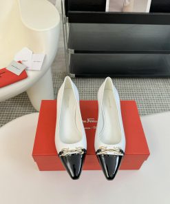 Salvatore Ferragamo 25 Early Spring Collection New Product Iconic Bow Hardware Buckle Thick k9y6md8t