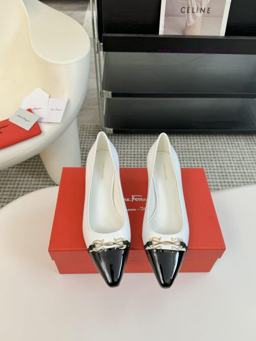 Salvatore Ferragamo 25 Early Spring Collection New Product Iconic Bow Hardware Buckle Thick k9y6md8t - Image 2