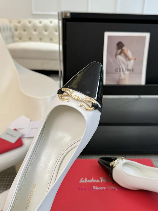 Salvatore Ferragamo 25 Early Spring Collection New Product Iconic Bow Hardware Buckle Thick k9y6md8t - Image 5