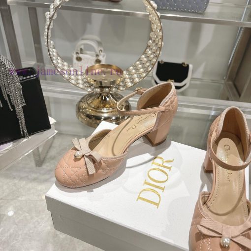 Dior 2025 vs Spring New Hollow Diamond Grid Cool Collection... The colors are super bright acgf6j6un - Image 6