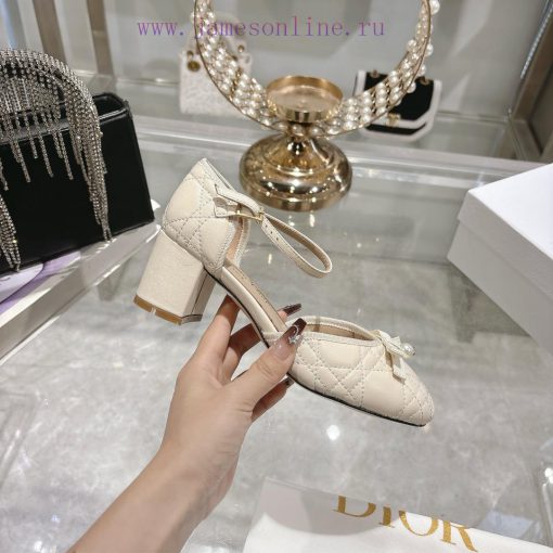 Dior 2025 vs Spring New Hollow Diamond Grid Cool Collection... The colors are super bright a4ikdeowf - Image 5