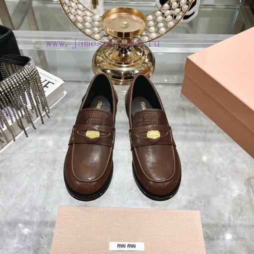 The newly released flat bottomed coin loafers by miumiu in spring are worth recommending witpp9sk57f - Image 2