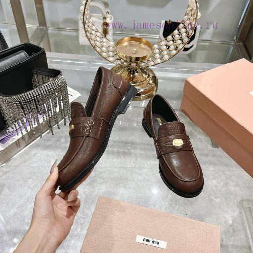 The newly released flat bottomed coin loafers by miumiu in spring are worth recommending witpp9sk57f - Image 7