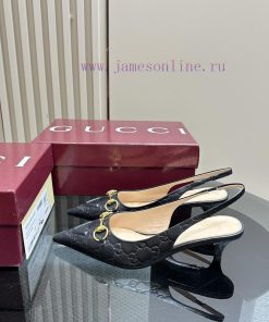 The 2025G new GUcc 𝐢 horseclip shallow mouth sandals feature pointed edges, elastic straps, w7y1pm4d