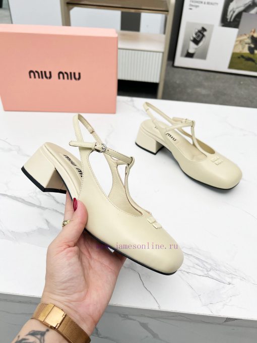 First release MIUMIU * Miu Miu rear empty sandals 2025 new model🤩 No matter how you wear it,olq8eqip - Image 5