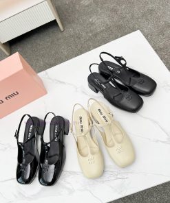 First release MIUMIU * Miu Miu rear empty sandals 2025 new model🤩 No matter how you wear it,3avjgo51