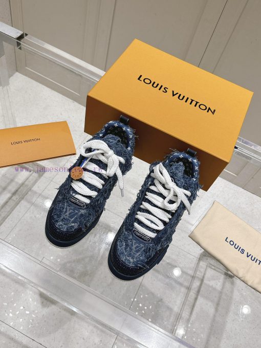 Men's styleThe LV skate tassel sneakers feature floral patterns on denim fabric, giving a vimtme6h9g