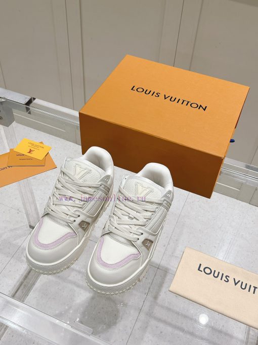 Purchasing levelLimited edition Dalmatian Latest Couple Series New ColorsLouis Vuitton Trainx2006ryf