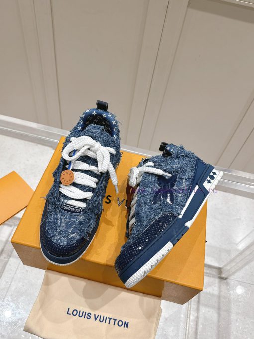 Men's styleThe LV skate tassel sneakers feature floral patterns on denim fabric, giving a vimtme6h9g - Image 3