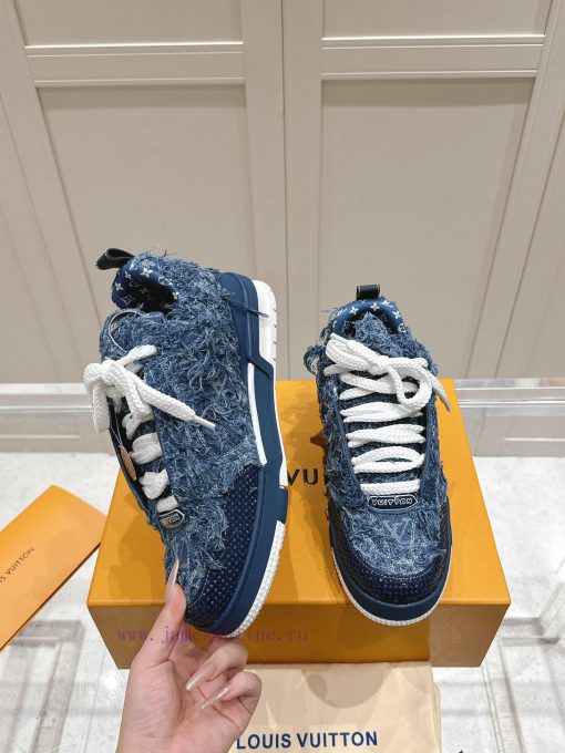 Men's styleThe LV skate tassel sneakers feature floral patterns on denim fabric, giving a vimtme6h9g - Image 4