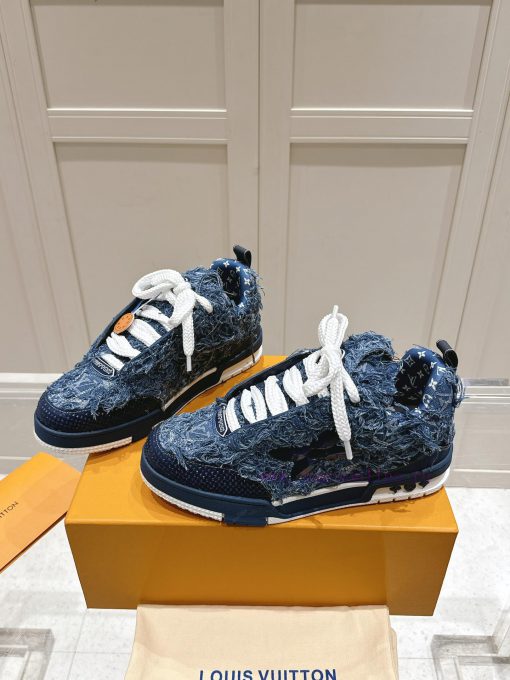 Men's styleThe LV skate tassel sneakers feature floral patterns on denim fabric, giving a vimtme6h9g - Image 5