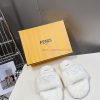 FENDI's new autumn and winter fur mop is an essential item every autumn and winter. Not onlyhccxl747