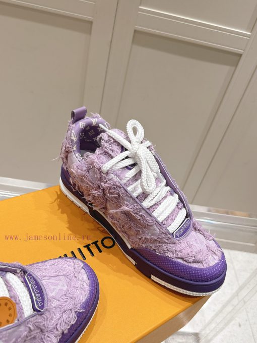 Men's styleThe LV skate tassel sneakers feature floral patterns on denim fabric, giving a viv6c6wz59 - Image 5