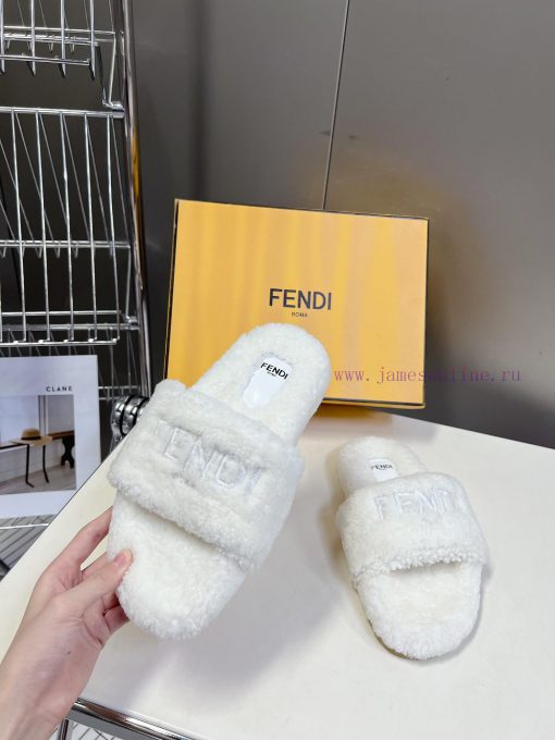 FENDI's new autumn and winter fur mop is an essential item every autumn and winter. Not onlyhccxl747 - Image 5