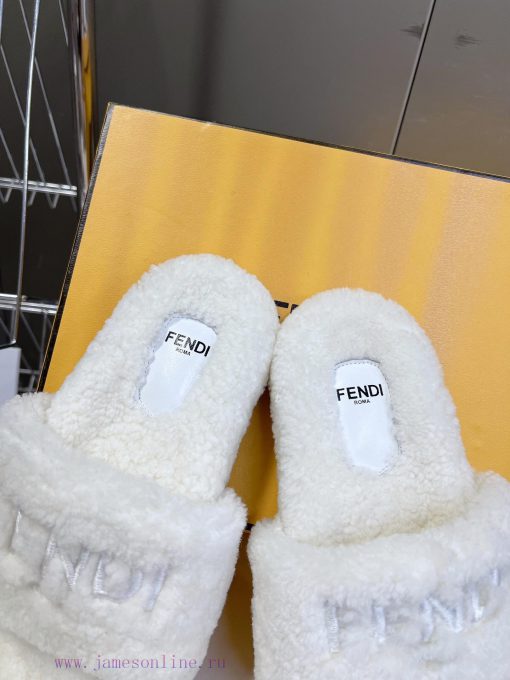 FENDI's new autumn and winter fur mop is an essential item every autumn and winter. Not onlyhccxl747 - Image 9
