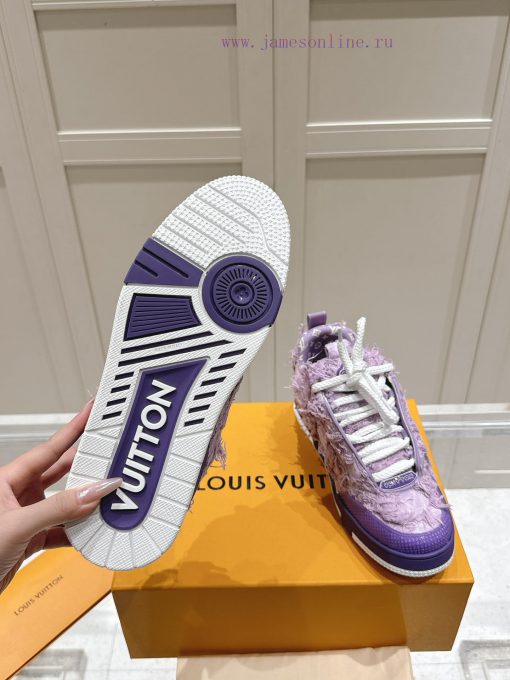 Men's styleThe LV skate tassel sneakers feature floral patterns on denim fabric, giving a viv6c6wz59 - Image 10