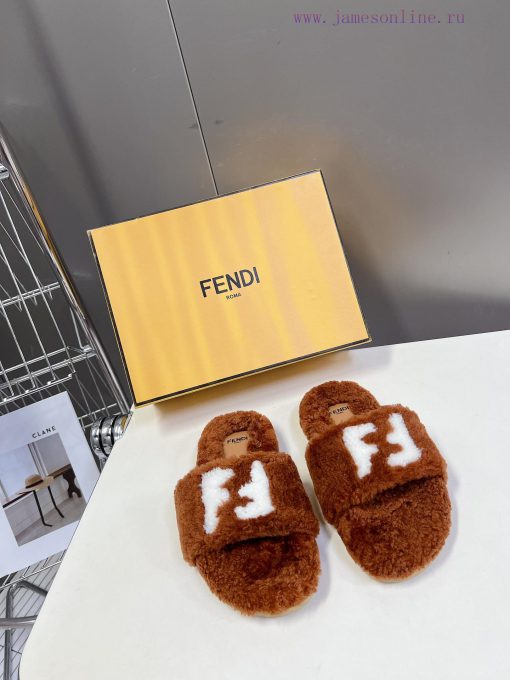 FENDI's new autumn and winter fur mop is an essential item every autumn and winter. Not onlyfyklfk16