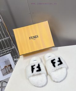 FENDI's new autumn and winter fur mop is an essential item every autumn and winter. Not only7ifbrg05