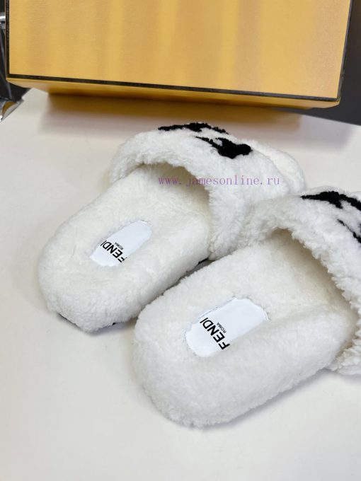 FENDI's new autumn and winter fur mop is an essential item every autumn and winter. Not only7ifbrg05 - Image 9
