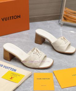 Top versionLV new slippers - embroidered style▶️ Original mold bottom flowerLV | Louis Vuittkf8l30le