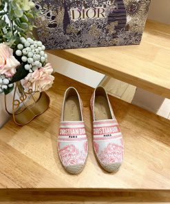 Top Original 11 RemakesDior 2024 Early Autumn CollectionPattern ‮ Flower lifting ‬ Thorn ‮ Feyxon7cp
