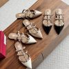 Purchasing grade Valentino flat heeled rivet slippersValentino's popular pointed rivet sanda0rl3l8sa