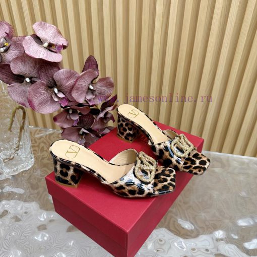 Valentino's newly developed diamond buckle patent leather high-heeled sandals series————————wm5wkxwc - Image 4