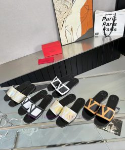Valentino, 25 new spring/summer collection, Valentino color blocked flat bottomed slippers, t3jvkz17