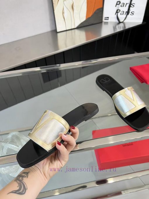 Valentino, 25 new spring/summer collection, Valentino color blocked flat bottomed slippers, ioaaggfk - Image 8